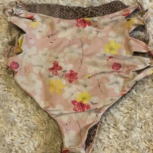 Acaica Swimwear • Queens Bottom • cherry blossom 🌸 • XL